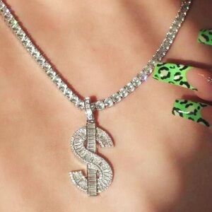 Silver tennis dollar sign